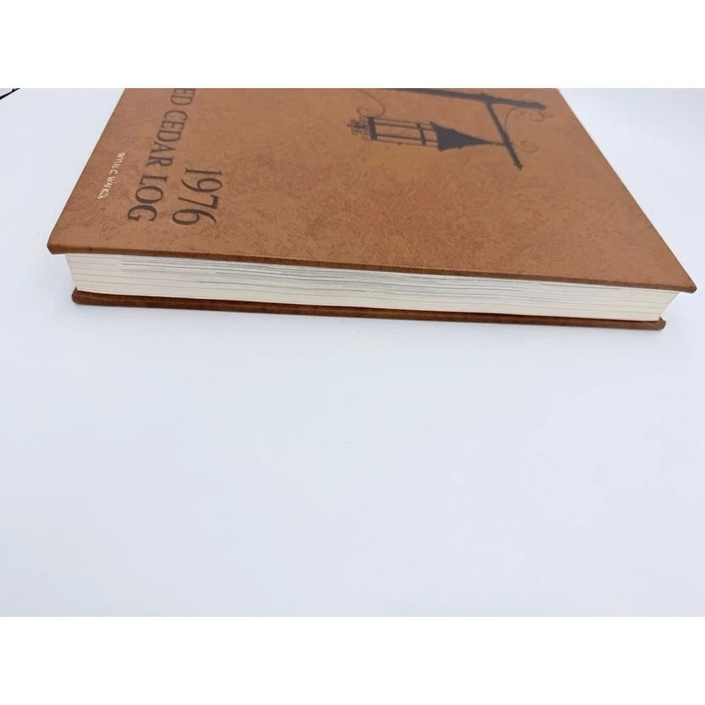 Michigan State University 1976 Red Cedar Log Yearbook MSU‎ Vintage